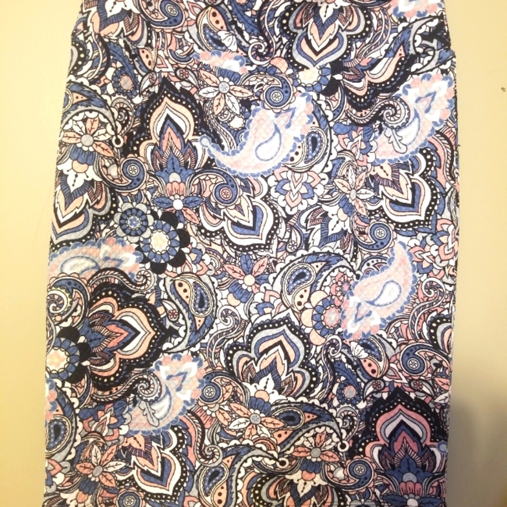 Lularoe M quilted Cassie Paisley